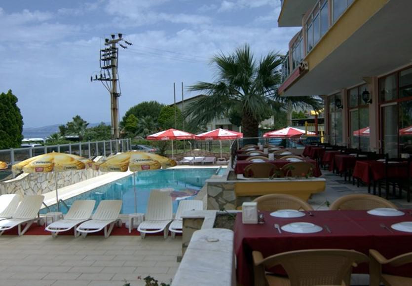 Hôtel Kalamaki Beach à Kusadası Extérieur photo